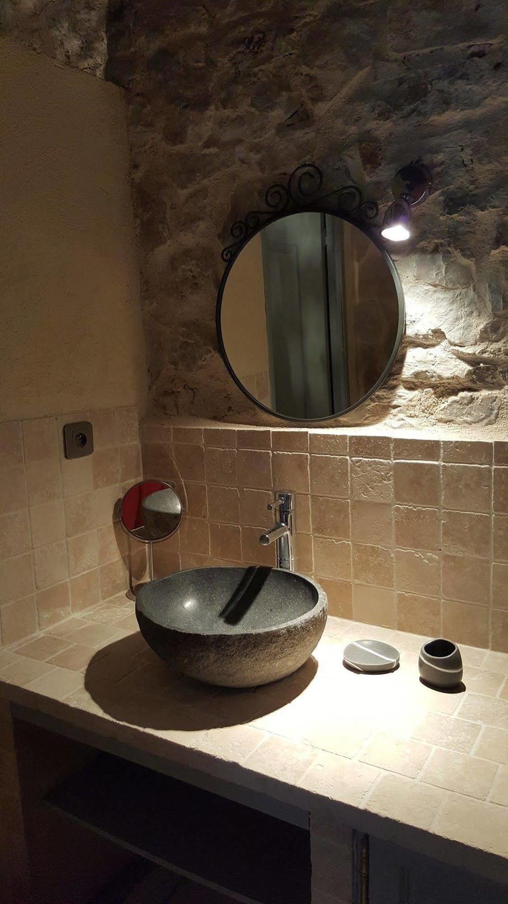فايانس Le Donjon Des Combes Et Son Spa المظهر الخارجي الصورة